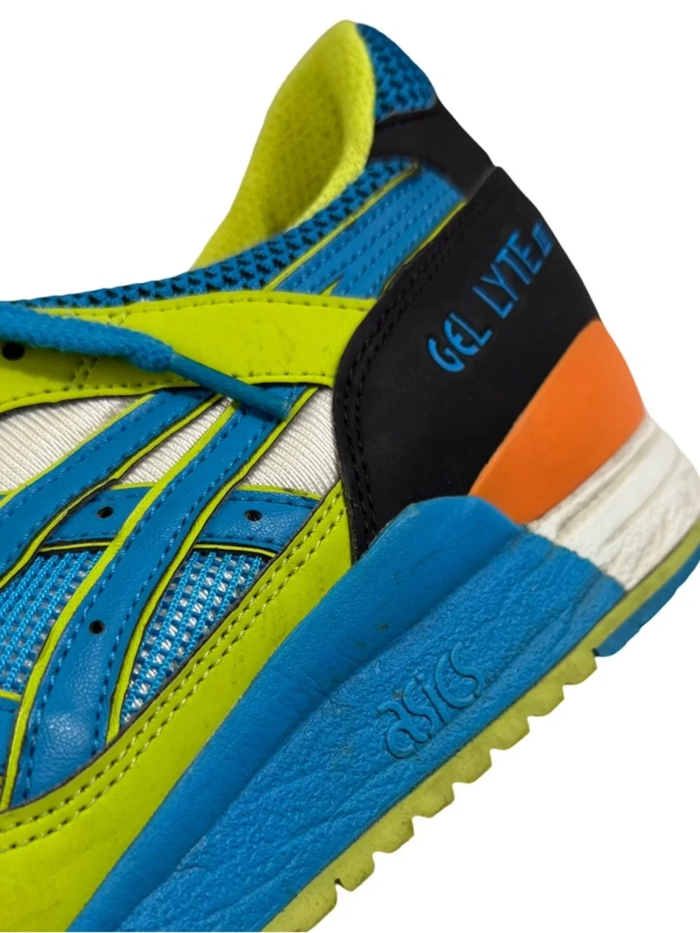 Asics classic pair